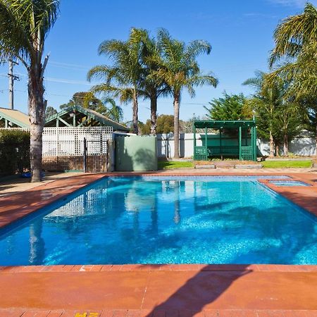 Sandhurst Motel Carrum Downs Eksteriør billede