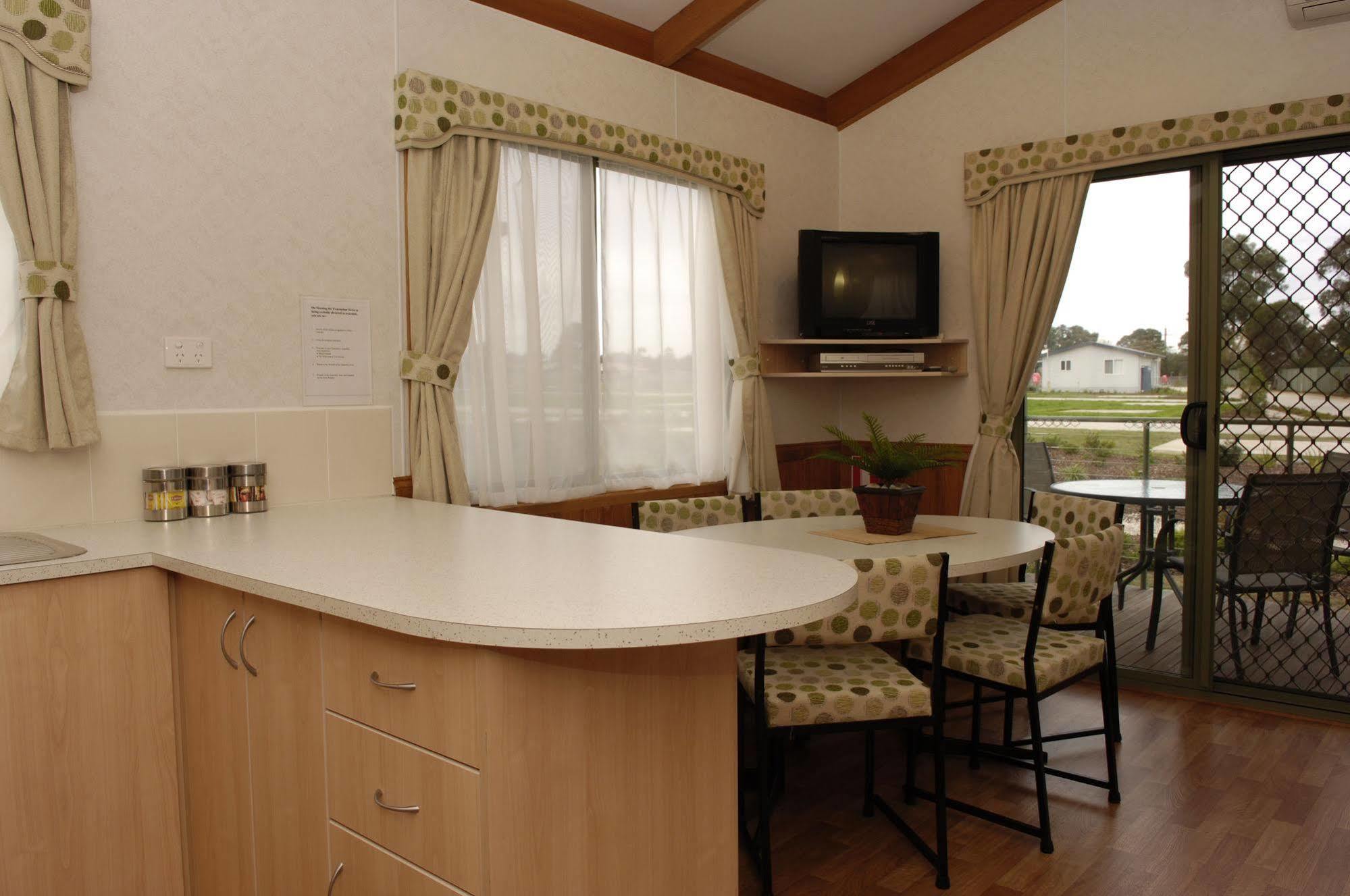 Sandhurst Motel Carrum Downs Eksteriør billede